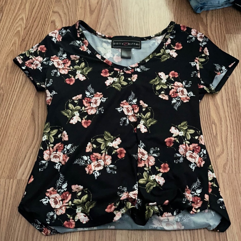Polly & Esther V-Neck T-Shirt Black with Flowers